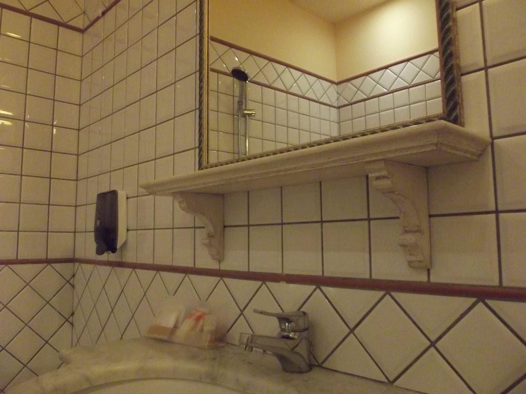 Acos Marsala City Hotel Værelse billede