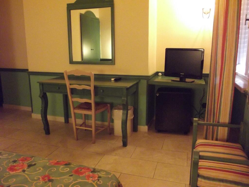 Acos Marsala City Hotel Værelse billede
